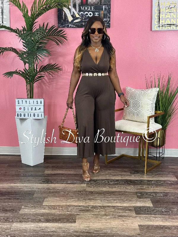 Cyndi Sleeveless Capri Jumpsuit (Brown)