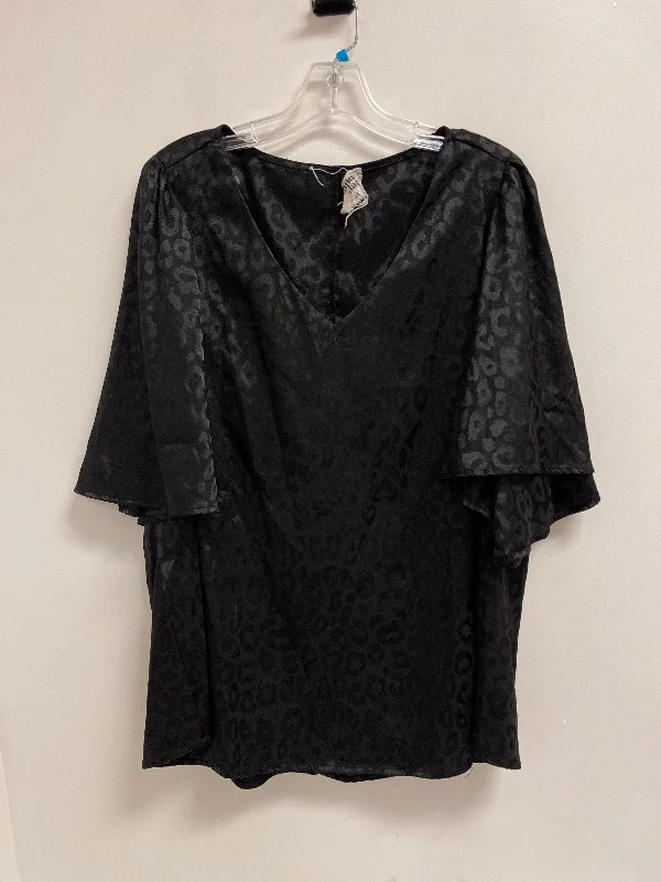 Top Short Sleeve By Savanna Jane In Black, Size: 2x